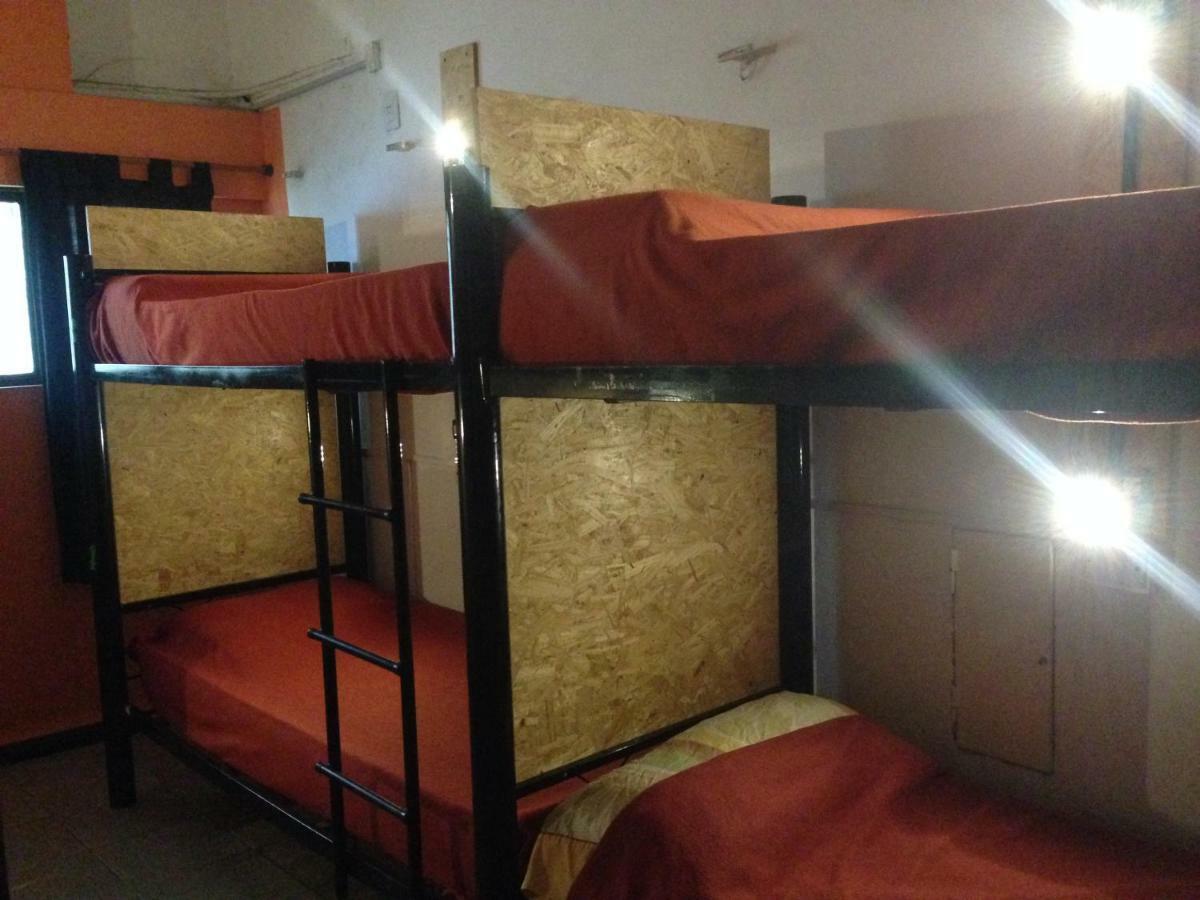 La Lechuza Hostel Rosario Esterno foto